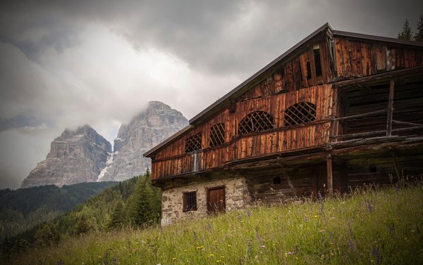 Val di Zoldo caratteristico scatto fotografico della zona