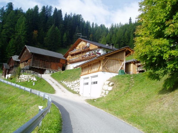 Foto esterno in estate Ciasa Val