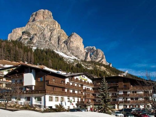 Foto esterno Hotel Miramonti
