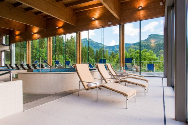 Foto des Hallenschwimmbads