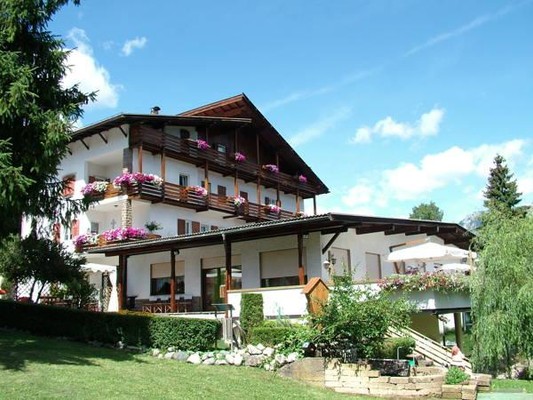 Foto Außenansicht Hotel Latemar