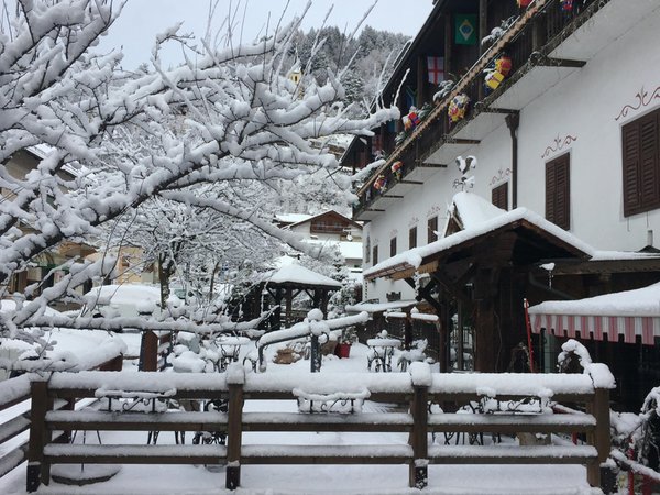 Foto esterno in inverno Hotel Ancora & Suites