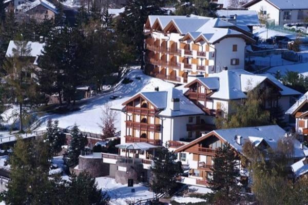 Foto invernale di presentazione Hotel La Roccia