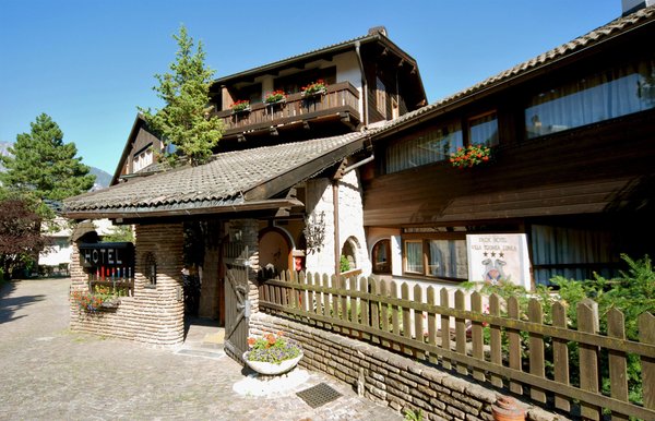 Foto esterno in estate Parkhotel Villa Trunka Lunka