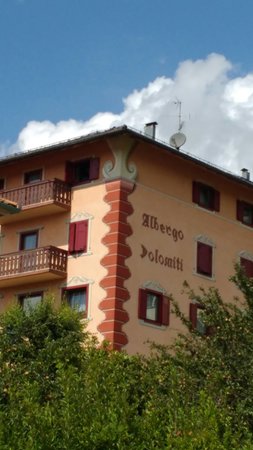Foto esterno in estate Dolomiti