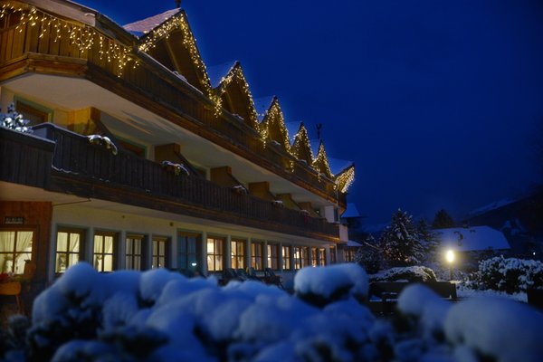 Winter presentation photo Bellacosta Parkhotel