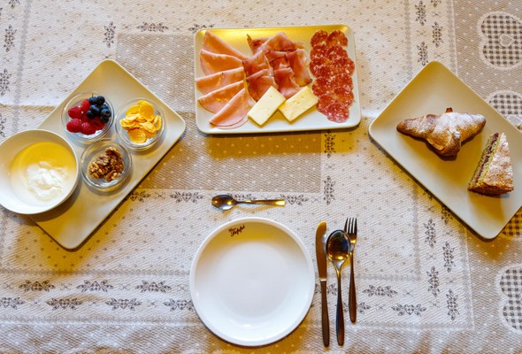The breakfast Bed & Breakfast Seppi