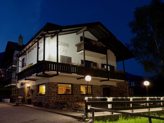 Photo exteriors B&B (Garni)-Hotel Edy