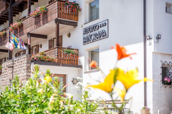 Foto Außenansicht Hotel Panorama