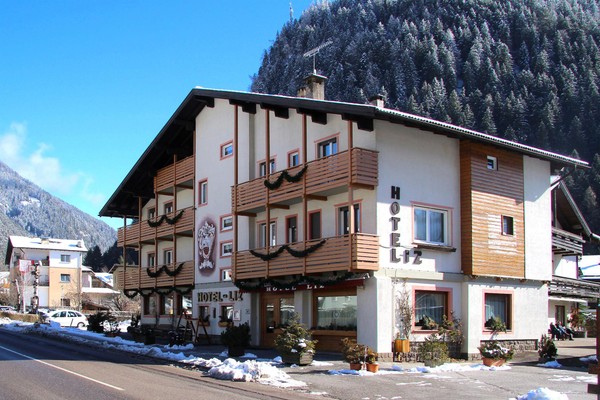 Photo exteriors Hotel Liz