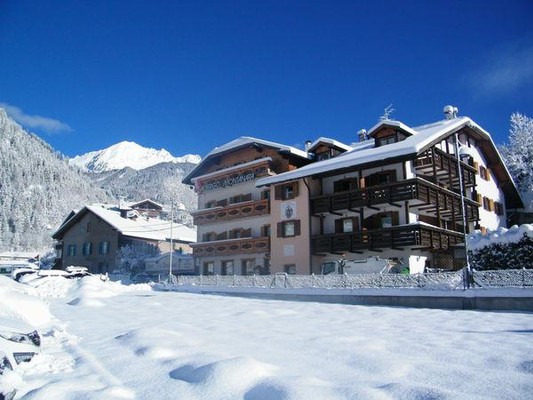 Foto esterno Hotel Montanara