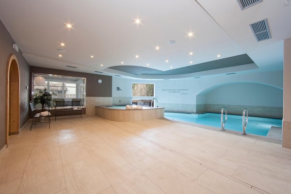 Foto des Hallenschwimmbads