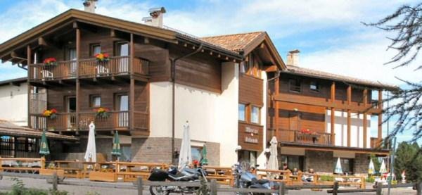Foto estiva di presentazione Hotel + Residence Dolomiti
