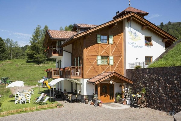 Foto Außenansicht B&B auf dem Bauernhof Pianrestel