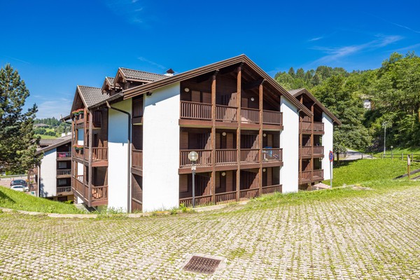Foto esterno Aparthotel Des Alpes