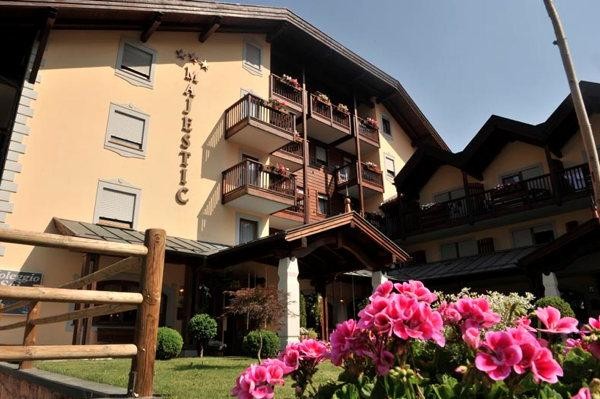 Foto esterno Aparthotel Majestic