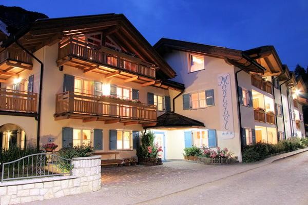 Photo exteriors Residence Montebel