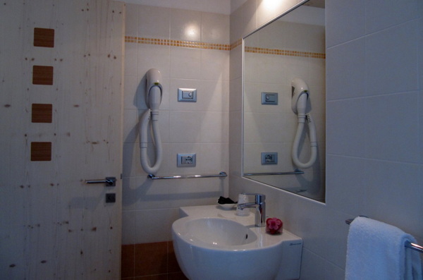 Foto del bagno Garni (B&B) Affittacamere Famiglia Ceschini