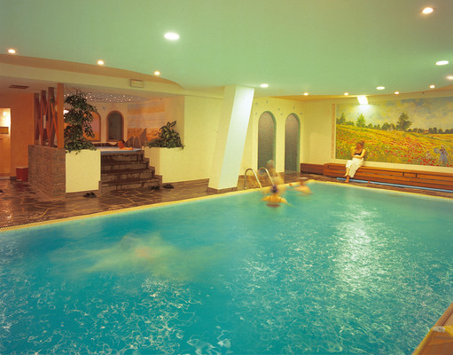 Foto des Hallenschwimmbads