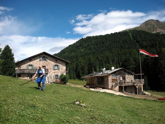 Foto esterno Rifugio Isi