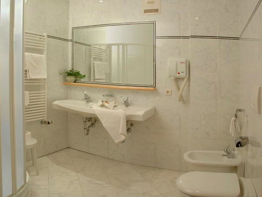 Foto del bagno Hotel Lamm