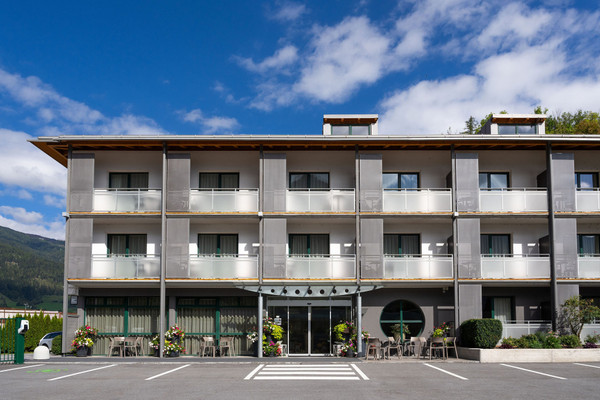 Foto Außenansicht B&B-Hotel Brenner Stop & Go