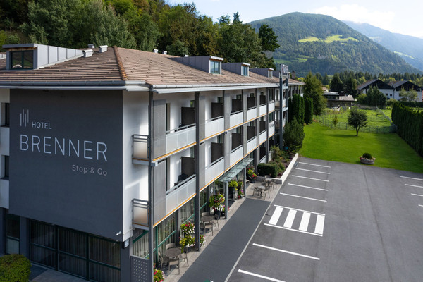 Foto Außenansicht B&B-Hotel Brenner Stop & Go