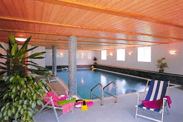 Foto des Hallenschwimmbads