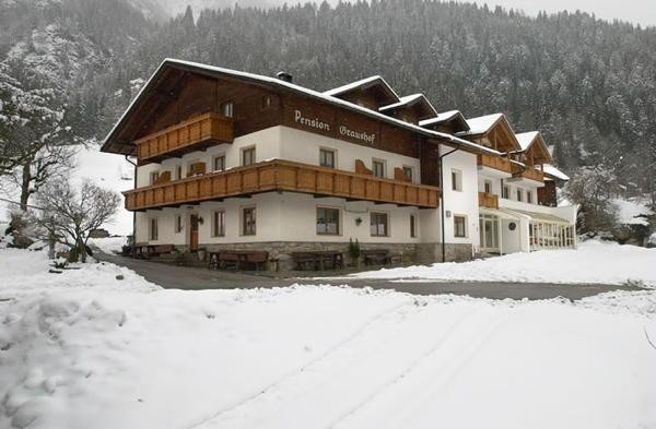 Photo exteriors Small hotel Graushof