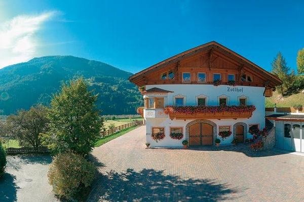 Foto esterno Appartamenti in agriturismo Zollhof