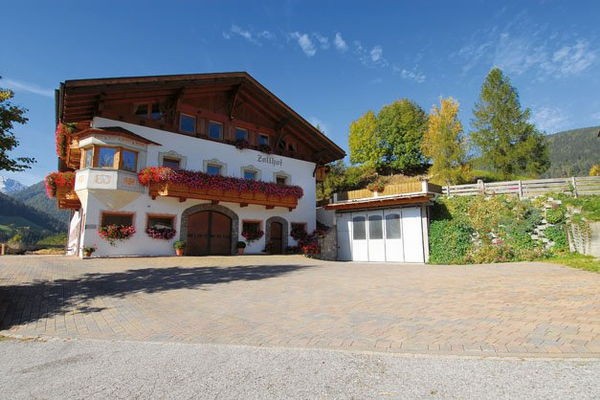 Foto esterno Appartamenti in agriturismo Zollhof