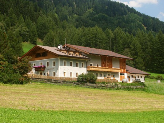 Foto Außenansicht B&B + Ferienwohnungen auf dem Bauernhof Unterbergerhof