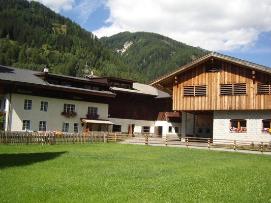 Foto esterno Appartamenti in agriturismo Matzilerhof
