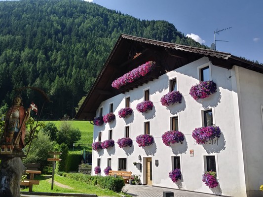 Photo exteriors Farmhouse apartments Saxlhof