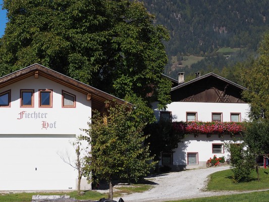 Foto esterno Appartamenti in agriturismo Fiechterhof