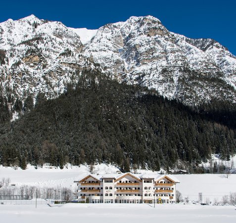 Foto esterno in inverno Alpin