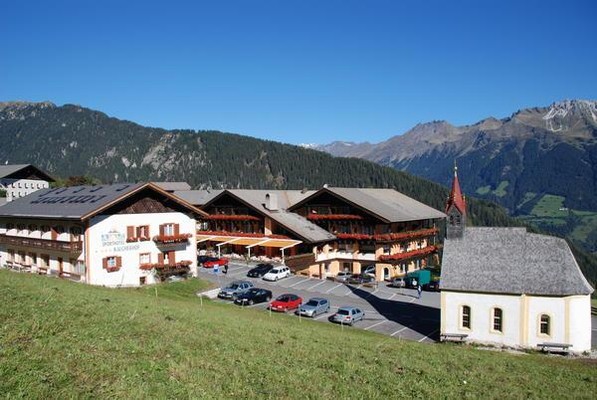Foto esterno Hotel Sporthotel Kalcherhof