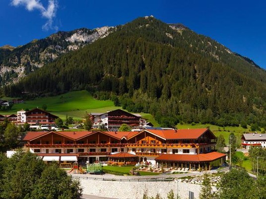 Foto Außenansicht Wellness Sporthotel Ratschings