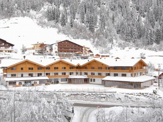 Foto Außenansicht Wellness Sporthotel Ratschings