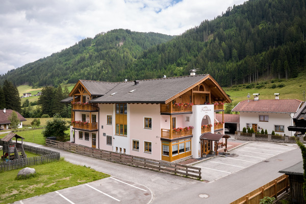 Photo exteriors Small hotel Rosenheim