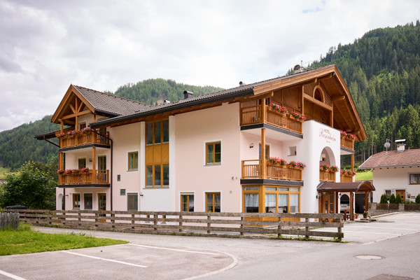 Photo exteriors Small hotel Rosenheim