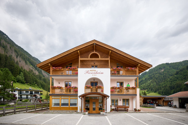 Photo exteriors Small hotel Rosenheim