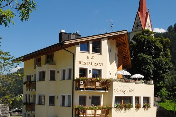 Foto estiva di presentazione Hotel Schölzhorn