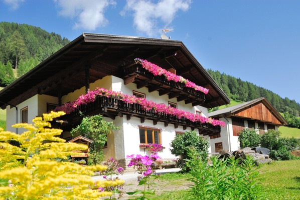 Photo exteriors Farmhouse apartments Heiserhof