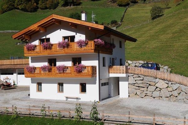 Photo exteriors Farmhouse apartments Huberhof