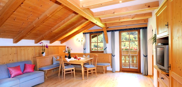 La zona giorno Appartamenti in agriturismo Jagerhof