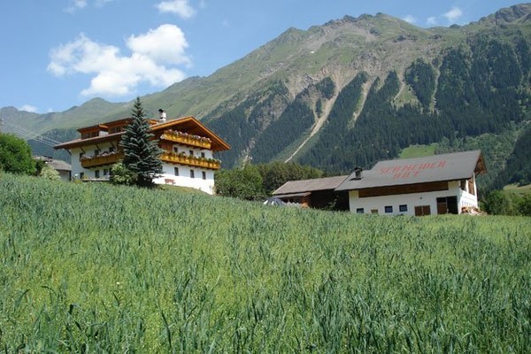 Photo exteriors Farmhouse apartments Schneiderhof