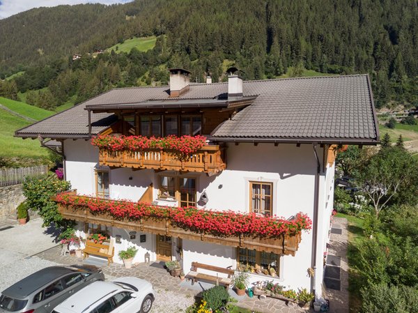 Foto esterno in estate Sennerhof