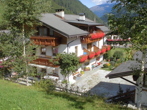 Foto esterno in estate Sennerhof