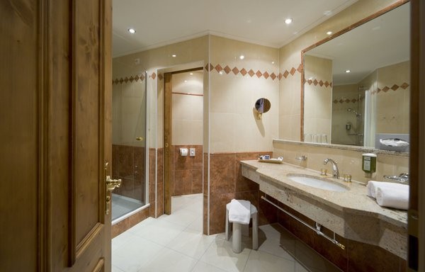 Foto del bagno Hotel Falkensteinerhof & SPA